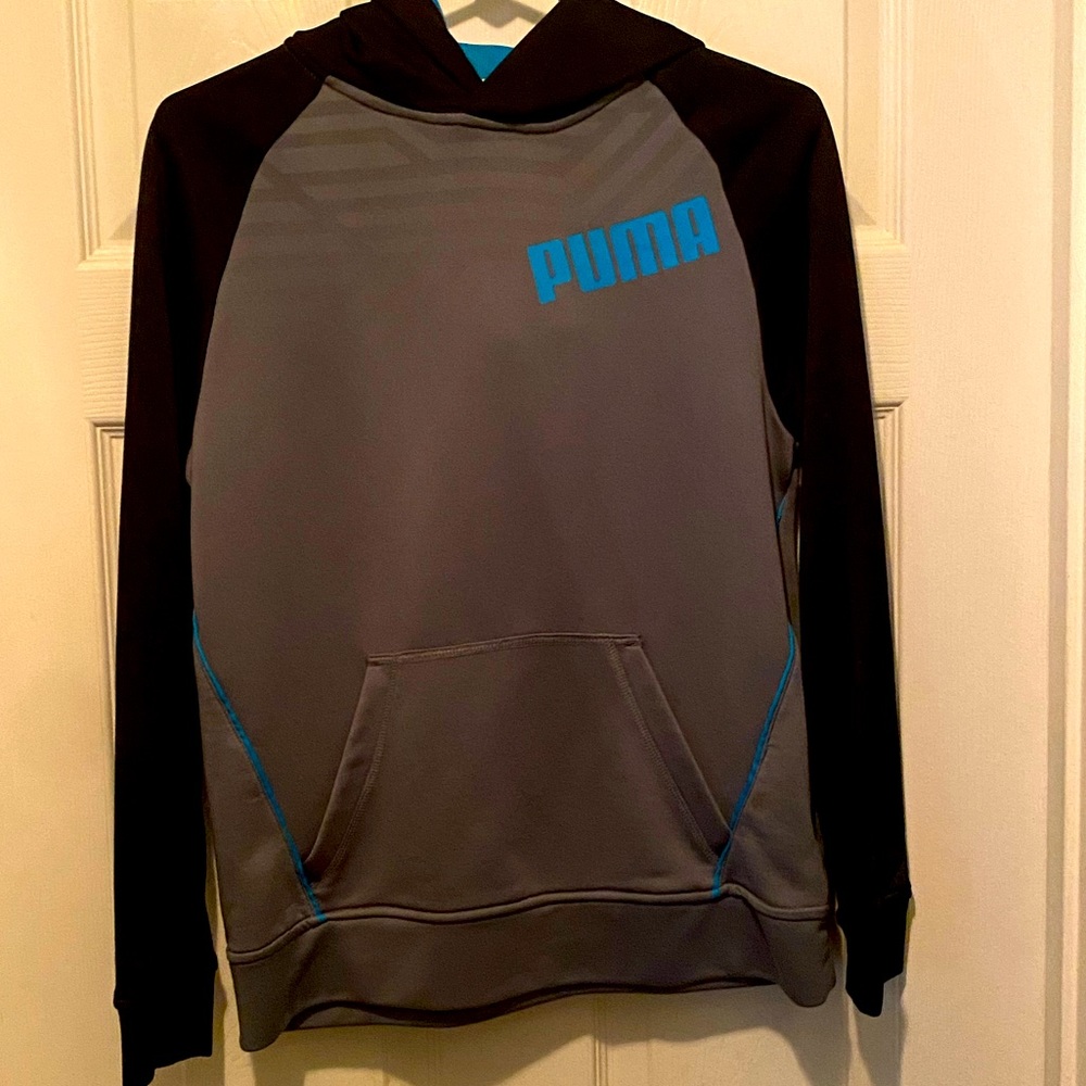 Boys Puma pullover hoodie size youth XL.
